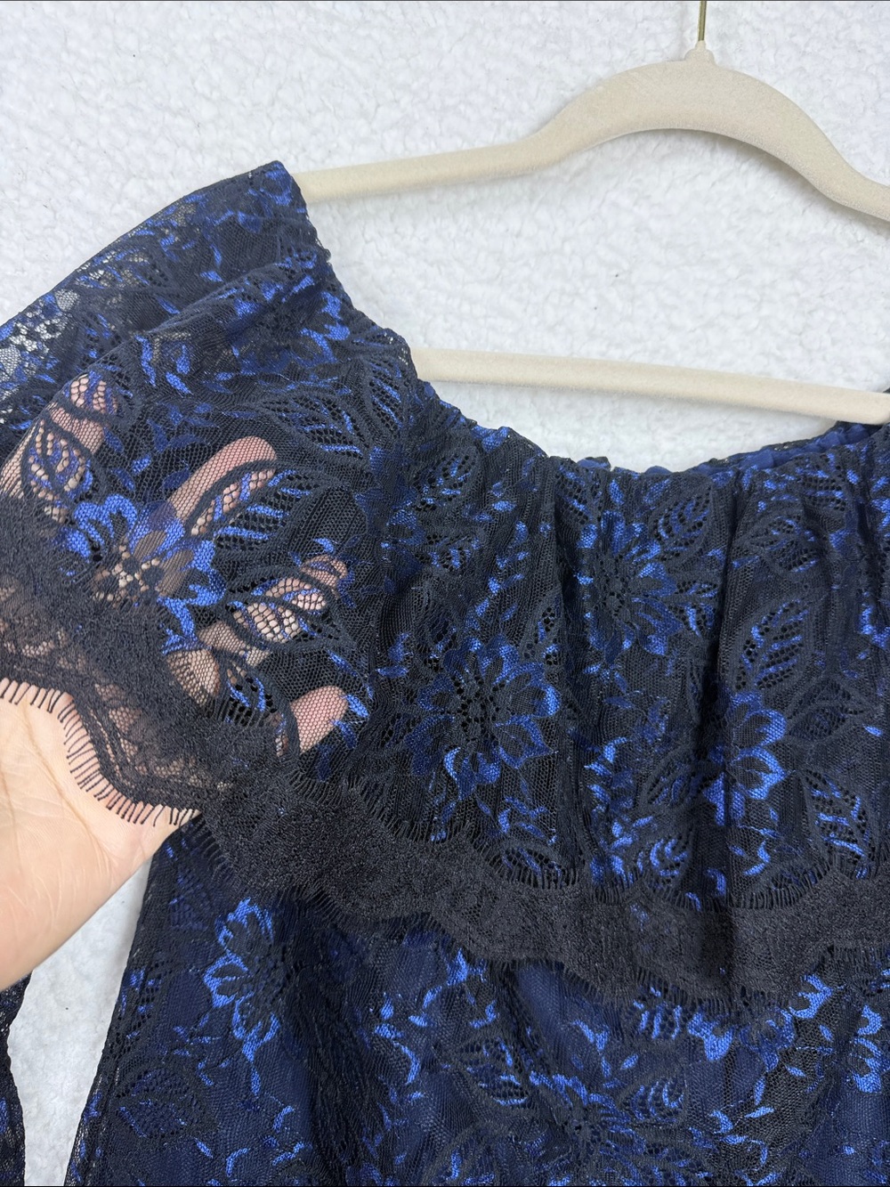 (J1)White House Black Market Off-the-Shoulder Lace and Blue Top 12P,Gothic Style - Picture 6 of 14